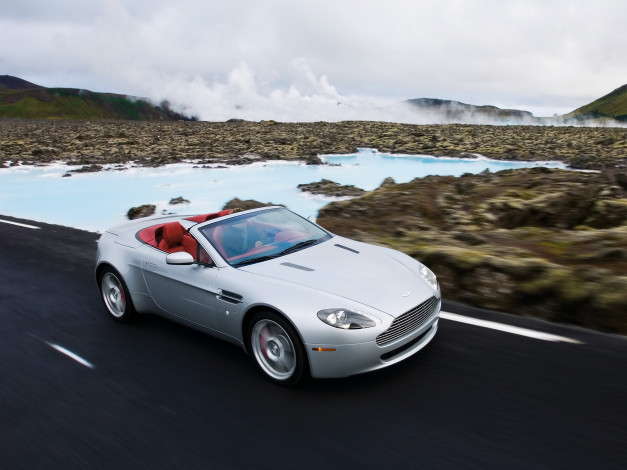 Обои картинки фото 2007, aston, martin, v8, vantage, roadster, автомобили