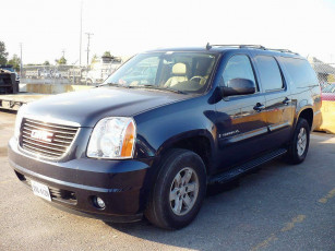 Картинка автомобили выставки уличные фото