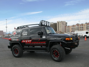 Картинка автомобили выставки уличные фото