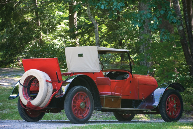 Обои картинки фото автомобили, классика, автомобиль, деревья