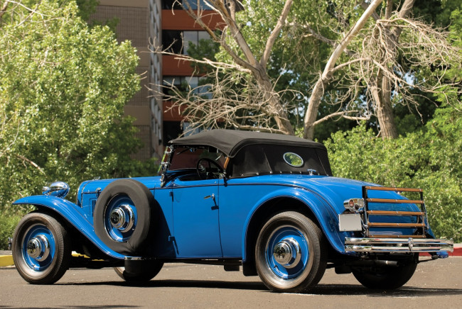 Обои картинки фото автомобили, классика, дом, деревья, дорога, автомобиль