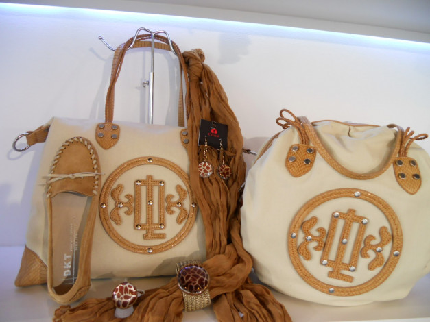 Обои картинки фото разное, сумки, кошельки, зонты, сумка, обувь