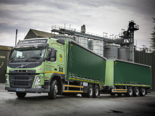 Картинка автомобили volvo+trucks volvo зеленый 2013г uk-spec 6x2 500 fm