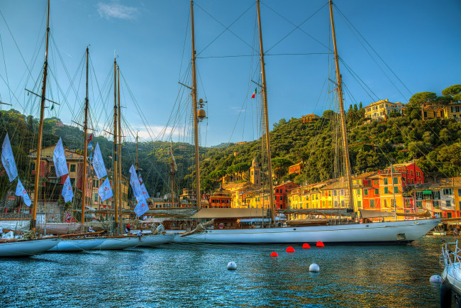 Обои картинки фото portofino, корабли, парусники, мачты, залив
