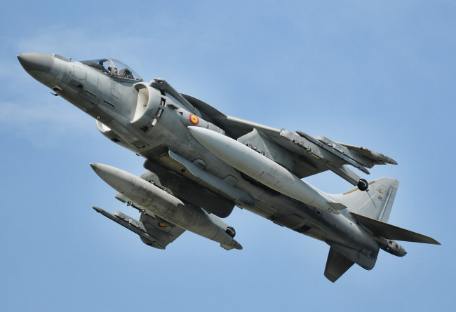 Обои картинки фото av-8b harrier ii, авиация, боевые самолёты, истребитель, взлет