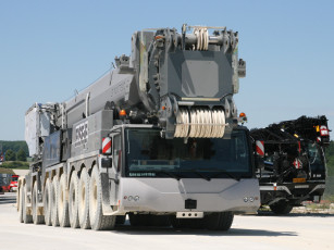 Картинка техника краны liebherr