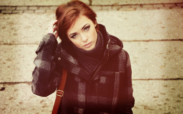 Картинка lana+branishti девушки рыжая пальто сумка