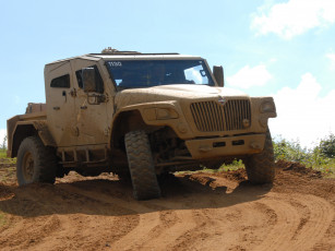 Картинка international+mxt-mva+double+cab 2007 техника военная+техника военная авто