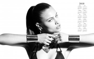 Картинка календари девушки украшения взгляд 2018