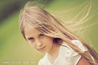 обоя календари, дети, взгляд, девочка, лицо