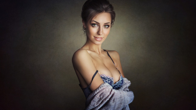 Обои картинки фото anastasiya peredistova, девушки, анастасия передистова, anastasiya, peredistova, шатенка, портрет, лицо, девушка, модель, поза, стройная, сексуальная, взгляд, причёска, флирт, красотка