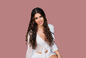 Картинка девушки -+брюнетки +шатенки девушка