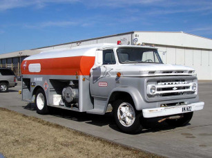 Картинка автомобили грузовики