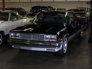 Картинка автомобили выставки уличные фото