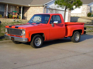 Картинка автомобили выставки уличные фото