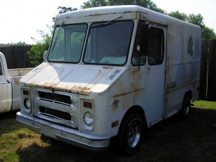 Картинка автомобили выставки уличные фото