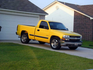 Картинка автомобили выставки уличные фото