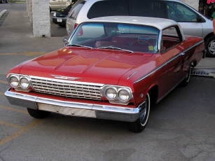 Картинка автомобили выставки уличные фото