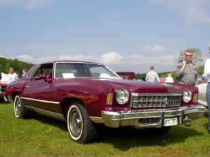 Картинка автомобили выставки уличные фото