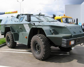 Картинка техника военная бронеавтомобиль колесная бронетехника