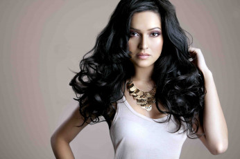 Картинка Hammasa+Kohistani девушки модель монисто волосы