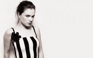 Картинка Anna+Paquin девушки   черно-белое фото