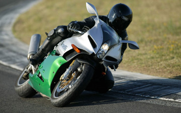 Картинка спорт мотоспорт трек гонки