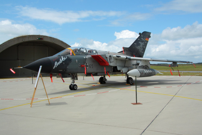 Обои картинки фото panavia, tornado, pa, 200, авиация, боевые, самолёты, истребитель