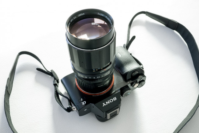 Обои картинки фото бренды, sony, макро, камера, фон