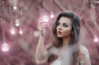 Картинка девушки alessandro+di+cicco гирлянды девушка alessandro di cicco crystals