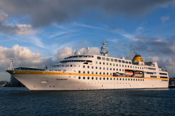 Картинка ms+hamburg+-+reykjavik корабли лайнеры лайнер круиз