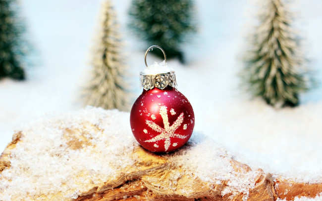 Обои картинки фото праздничные, шары, шарик, снег