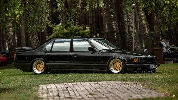 Картинка автомобили bmw 7-series e32 740il