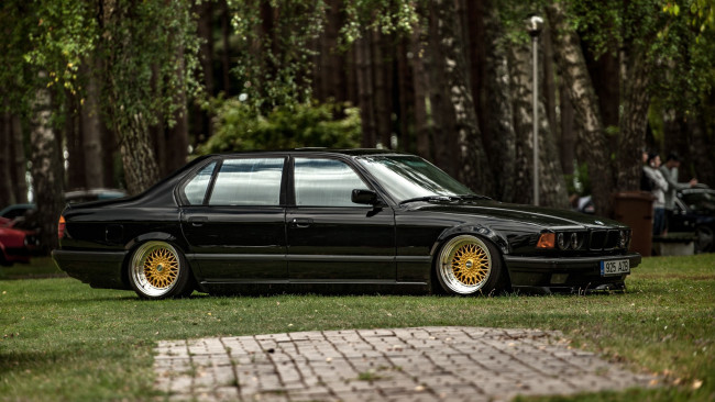 Обои картинки фото автомобили, bmw, 7-series, e32, 740il