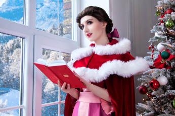 Картинка девушки tomka+violea образ косплей наряд костюм книга ёлка окно новый год