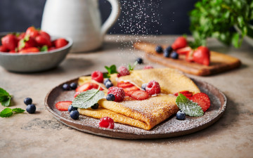 обоя еда, блины,  оладьи, ягоды, клубника, сахарная, пудра, мята