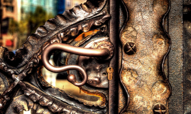 Обои картинки фото разное, ключи, замки, дверные, ручки, замок, ковка