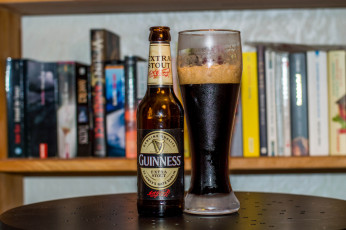 Картинка бренды guinness бупылка бокал пиво