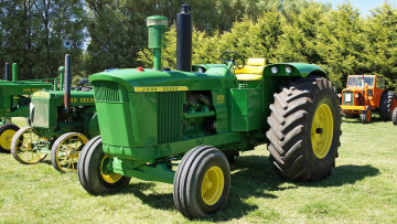 Картинка john+deere+5010+tractor техника тракторы трактор колесный