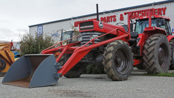 Картинка massey+ferguson+165+tractor техника тракторы колесный трактор