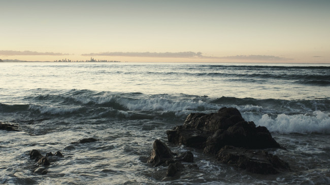 Обои картинки фото природа, моря, океаны, горизонт, фон, волны, камни, картинка, обои, море, изображение, пейзаж, закат