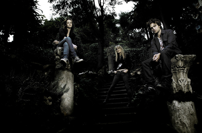 Обои картинки фото разное, знаменитости, сага, robert, pattinson, kristen, stewart, лестница, парк, вампиры, актеры