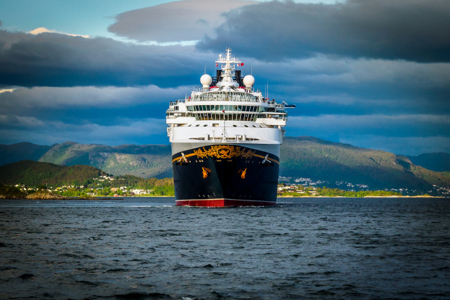 Обои картинки фото disney magic, корабли, лайнеры, лайнер, круиз