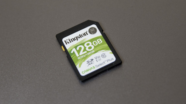 Обои картинки фото компьютеры, комплектующие, kingston, sds2, карта, памяти, 128gb