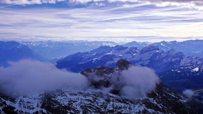 Обои картинки фото природа, горы, скалы, снег, небо, облака