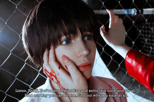 Обои картинки фото девушки, - креатив,  косплей, образы, косплей, костюмы, кровь, руки, решетка