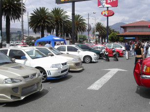 Картинка tuning auto show автомобили разные вместе