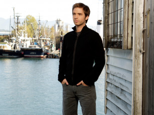 Картинка aaron stanford мужчины