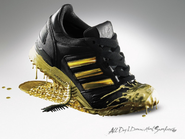 Обои картинки фото бренды, adidas, кроссовок, золото, сороконожка