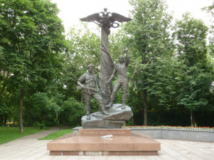 Картинка памятник+воинам-десантникам+-+москва города москва+ россия памятник москва